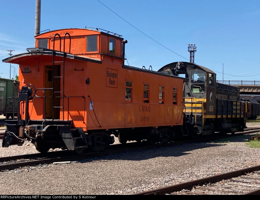 MTM Jackson St Roundhouse St Paul cabose rides Sat 10-2